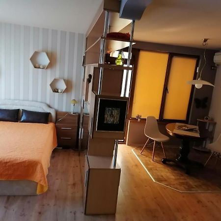 Lazur- Neben Meeresgarten Burgas ภายนอก รูปภาพ